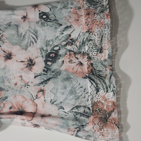 Top - Picture 7 of 12